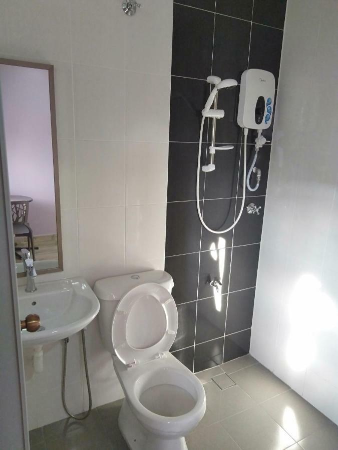 Purple Dream Home Teluk Panglima Garang Exterior photo